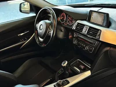 Vendo BMW 318 2012 - 16990 EUR, 173500 km - AUTO.MOTO.pt