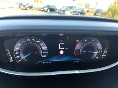 Sell Peugeot 3008 2019 - 23990 EUR, 115267 km - AUTO.MOTO.pt