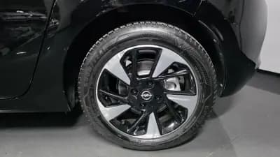 Vendo Opel Corsa-e 2022 - 17990 EUR, 42000 km - AUTO.MOTO.pt