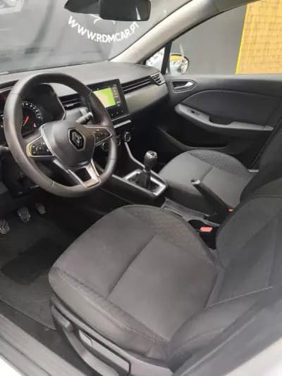 Vendo Renault Clio 2020 - 11990 EUR, 135000 km - AUTO.MOTO.pt