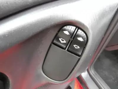 Vendo Ford Focus SW 2000 - 1750 EUR, 333468 km - AUTO.MOTO.pt