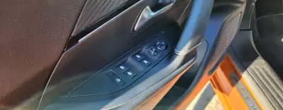 Vendo Peugeot e-2008 2020 - 17450 EUR, 154779 km - AUTO.MOTO.pt