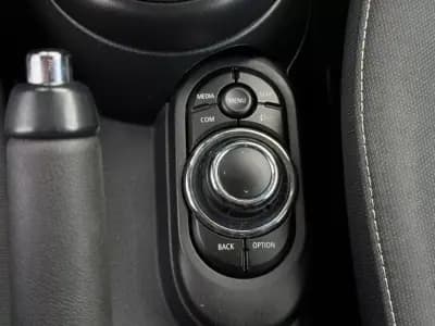 Vendo MINI Cooper 2023 - 23995 EUR, 20000 km - AUTO.MOTO.pt