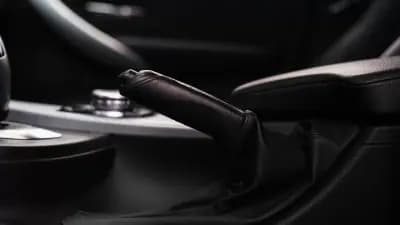 Vendo BMW 320 2014 - 18900 EUR, 210000 km - AUTO.MOTO.pt