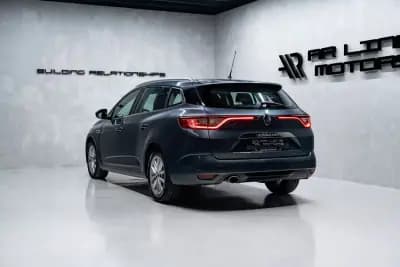 Vendo Renault Mégane Sport Tourer 2017 - 14950 EUR, 84000 km - AUTO.MOTO.pt