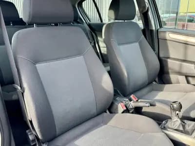 Vendo Opel Astra 2007 - 3999 EUR, 220000 km - AUTO.MOTO.pt