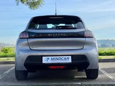 Vendo Peugeot 208 2021 - 17480 EUR, 43270 km - AUTO.MOTO.pt