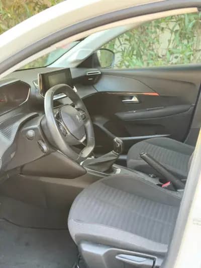 Sell Peugeot 208 2023 - 15900 EUR, 42978 km - AUTO.MOTO.pt