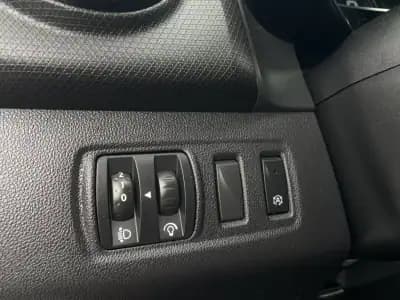 Vendo Renault Clio 2018 - 9600 EUR, 193898 km - AUTO.MOTO.pt