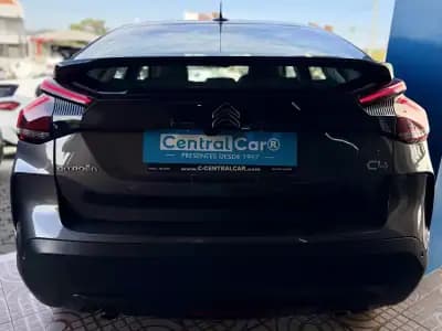 Vendo Citroën C4 2023 - 18950 EUR, 47000 km - AUTO.MOTO.pt