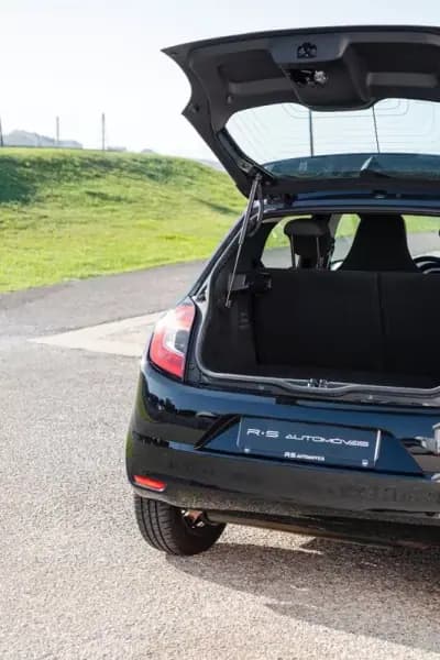 Vendo Renault Twingo 2020 - 10000 EUR, 80000 km - AUTO.MOTO.pt