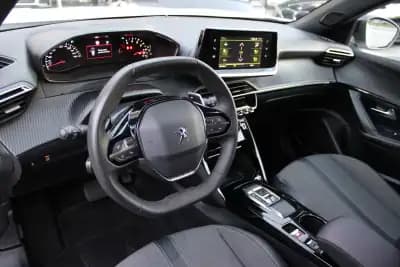 Vendo Peugeot 2008 2023 - 21500 EUR, 30000 km - AUTO.MOTO.pt