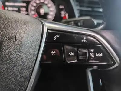 Vendo Audi A6 2018 - 26950 EUR, 198000 km - AUTO.MOTO.pt