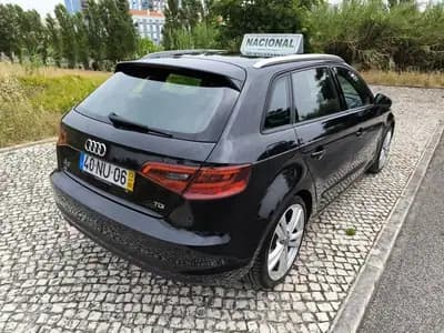 Vendo Audi A3 Sportback 2013 - 14950 EUR, 255105 km - AUTO.MOTO.pt