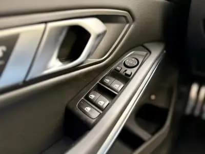 Vendo BMW 320 2021 - 32950 EUR, 49000 km - AUTO.MOTO.pt