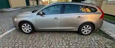 Vendo Volvo V60 2013 - 10500 EUR, 195000 km - AUTO.MOTO.pt