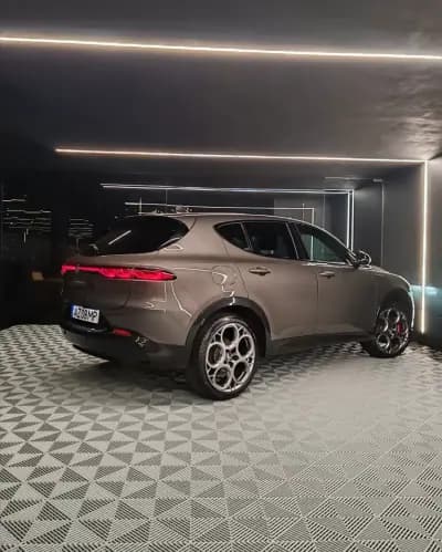 Vendo Alfa Romeo Tonale 2023 - 28750 EUR, 39617 km - AUTO.MOTO.pt