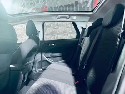 Vendo Peugeot 308 2019 - 12990 EUR, 119631 km - AUTO.MOTO.pt