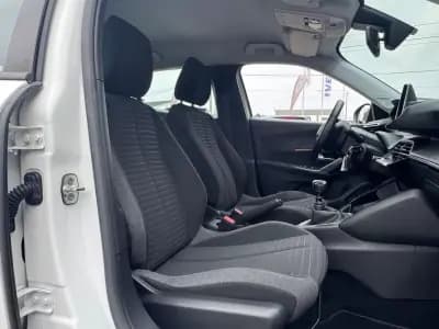 Vendo Peugeot 2008 2020 - 14790 EUR, 57344 km - AUTO.MOTO.pt