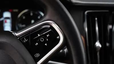 Sell Volvo S90 2016 - 24750 EUR, 266000 km - AUTO.MOTO.pt