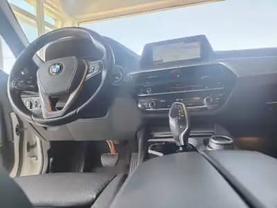 Vendo BMW 520 2017 - 23500 EUR, 165600 km - AUTO.MOTO.pt