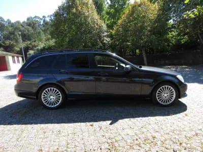 Vendo Mercedes-Benz C 180 2012 - 13490 EUR, 240000 km - AUTO.MOTO.pt