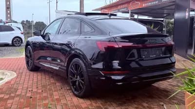 Sell Audi e-tron Sportback 2020 - 31990 EUR, 80000 km - AUTO.MOTO.pt