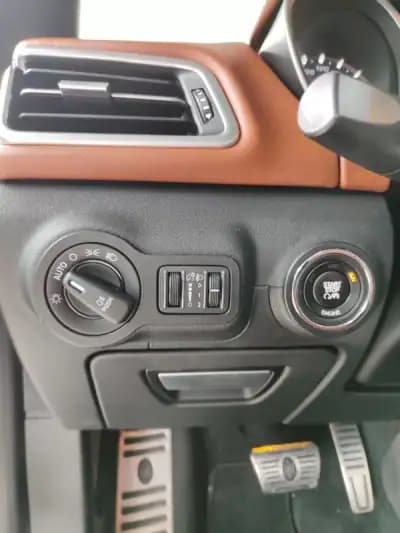 Sell Maserati Ghibli 2015 - 34500 EUR, 129900 km - AUTO.MOTO.pt