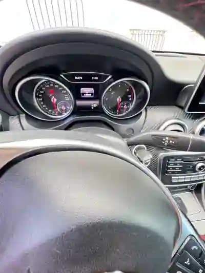 Vendo Mercedes-Benz A 180 2016 - 15400 EUR, 170310 km - AUTO.MOTO.pt