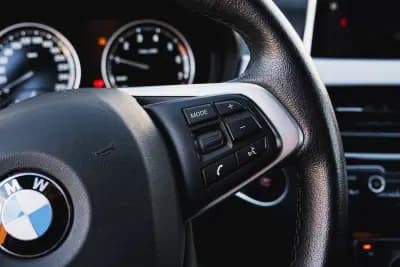 Vendo BMW X1 2022 - 24000 EUR, 107300 km - AUTO.MOTO.pt