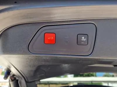 Vendo Peugeot 3008 2020 - 30499 EUR, 65405 km - AUTO.MOTO.pt