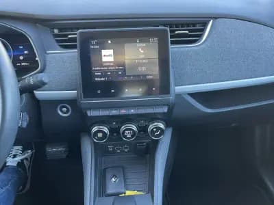 Vendo Renault Zoe 2021 - 18490 EUR, 34075 km - AUTO.MOTO.pt