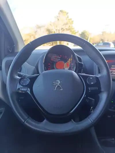 Vendo Peugeot 108 2019 - 10900 EUR, 69649 km - AUTO.MOTO.pt