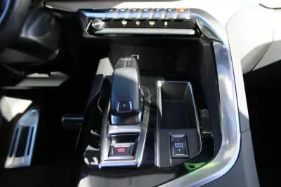 Vendo Peugeot 5008 2021 - 24900 EUR, 163348 km - AUTO.MOTO.pt