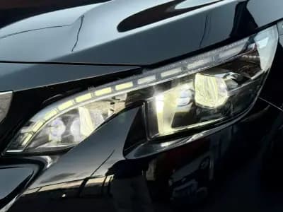 Sell Peugeot 3008 2019 - 24900 EUR, 82000 km - AUTO.MOTO.pt