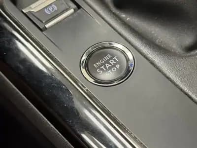 Sell Peugeot 3008 2019 - 18990 EUR, 130000 km - AUTO.MOTO.pt