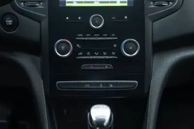 Vendo Renault Mégane Sport Tourer 2017 - 14950 EUR, 84000 km - AUTO.MOTO.pt