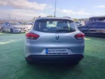Vendo Renault Clio Break 2014 - 11890 EUR, 142223 km - AUTO.MOTO.pt