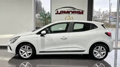 Vendo Renault Clio 2021 - 12600 EUR, 115121 km - AUTO.MOTO.pt