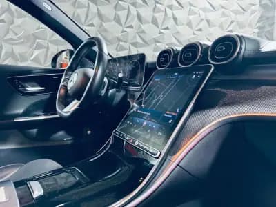 Vendo Mercedes-Benz C 300 2022 - 40990 EUR, 95187 km - AUTO.MOTO.pt