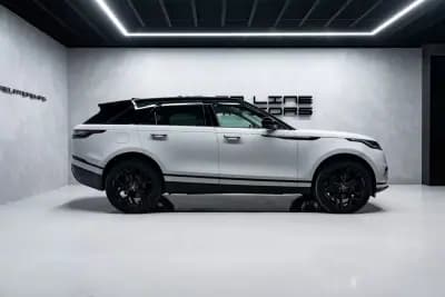 Sell Land Rover Range Rover Velar 2021 - 54950 EUR, 46000 km - AUTO.MOTO.pt