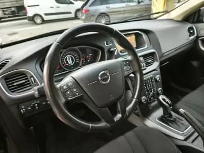 Sell Volvo V40 Cross Country 2017 - 18500 EUR, 100000 km - AUTO.MOTO.pt