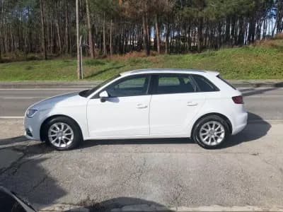 Vendo Audi A3 Sportback 2013 - 13000 EUR, 193468 km - AUTO.MOTO.pt