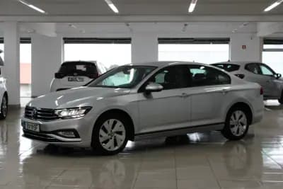 Vendo Volkswagen Passat 2021 - 21900 EUR, 22076 km - AUTO.MOTO.pt