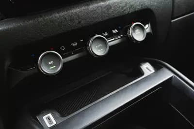 Vendo Citroën C4 2022 - 16950 EUR, 81250 km - AUTO.MOTO.pt