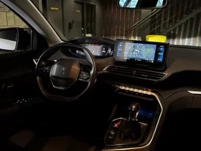 Vendo Peugeot 3008 2022 - 19990 EUR, 171600 km - AUTO.MOTO.pt