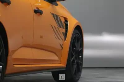 Vendo Renault Mégane 2023 - 75000 EUR, 4000 km - AUTO.MOTO.pt