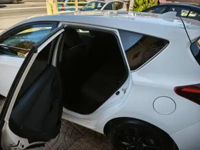 Sell Toyota Auris 2016 - 14900 EUR, 160000 km - AUTO.MOTO.pt