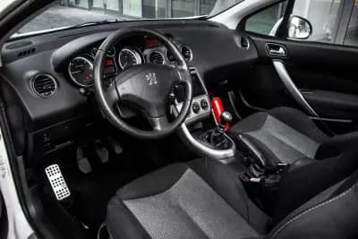 Vendo Peugeot 308 CC 2010 - 10450 EUR, 210184 km - AUTO.MOTO.pt