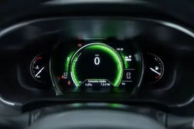 Vendo Renault Mégane Sport Tourer 2017 - 14950 EUR, 84000 km - AUTO.MOTO.pt